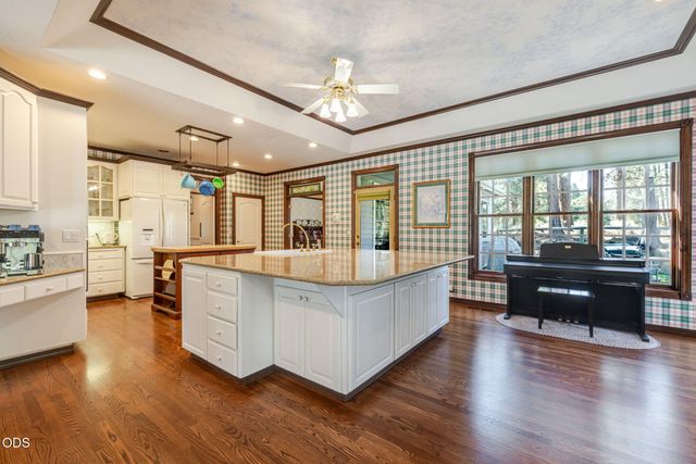 60287 Tall Pine Avenue, Bend, OR 97702
