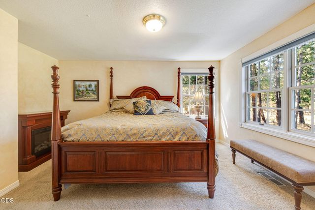 60287 Tall Pine Avenue, Bend, OR 97702