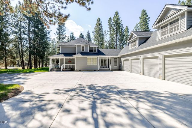 60287 Tall Pine Avenue, Bend, OR 97702