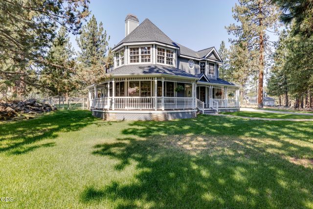60287 Tall Pine Avenue, Bend, OR 97702