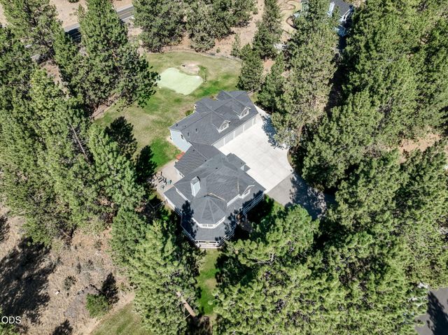 60287 Tall Pine Avenue, Bend, OR 97702