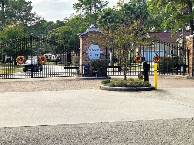 2239 Deer Cove Trail, Houston, TX 77339