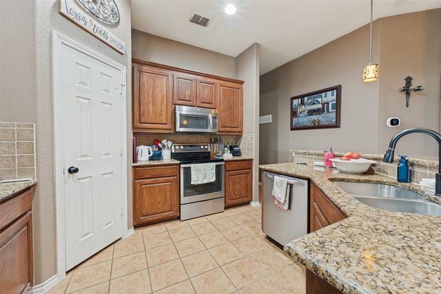 5908 Pacers Lane, Fort Worth, TX 76179