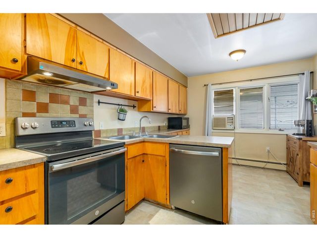 519 Locust St, Windsor, CO 80550