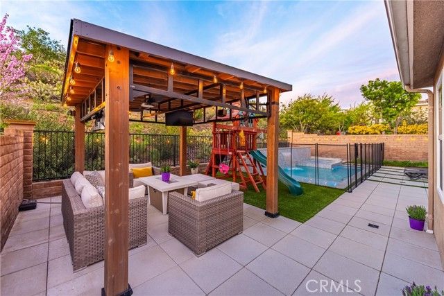 14431 Shawnee Street, Moorpark, CA 93021