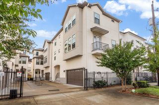 1620 W 24th Street A, Houston, TX 77008