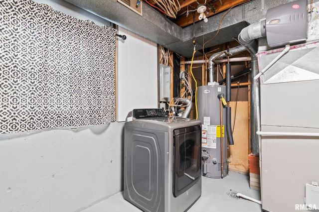 1386 VALLEY Drive, Springfield, IL 62702