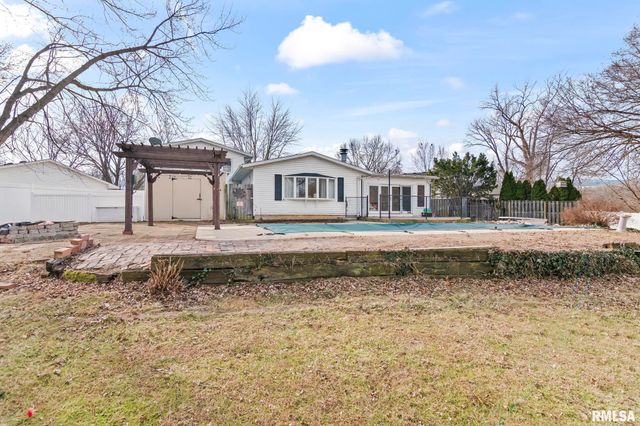 1386 VALLEY Drive, Springfield, IL 62702