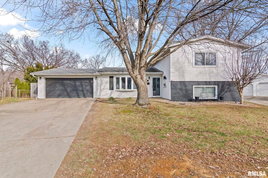 1386 VALLEY Drive, Springfield, IL 62702