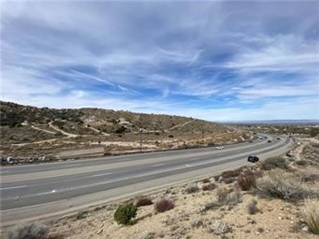 8450 HWY 138, Phelan, CA 92371