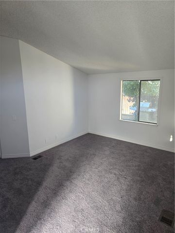 140 W Pioneer Ave 47, Redlands, CA 92374