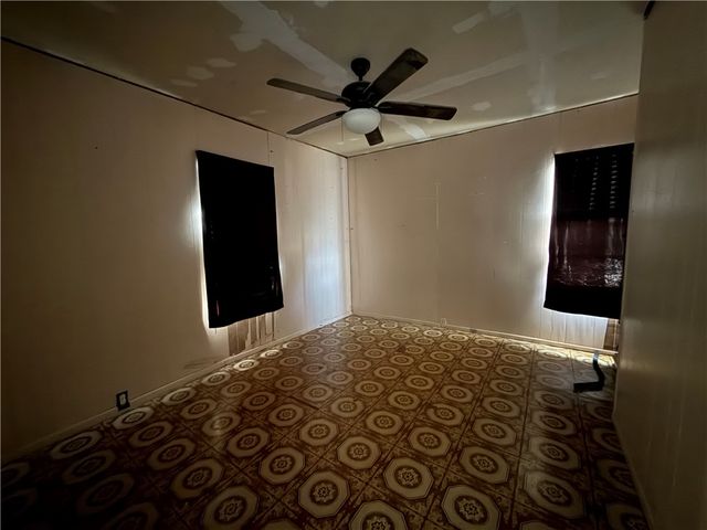 1409 E Santa Gertrudis St, Kingsville, TX 78363