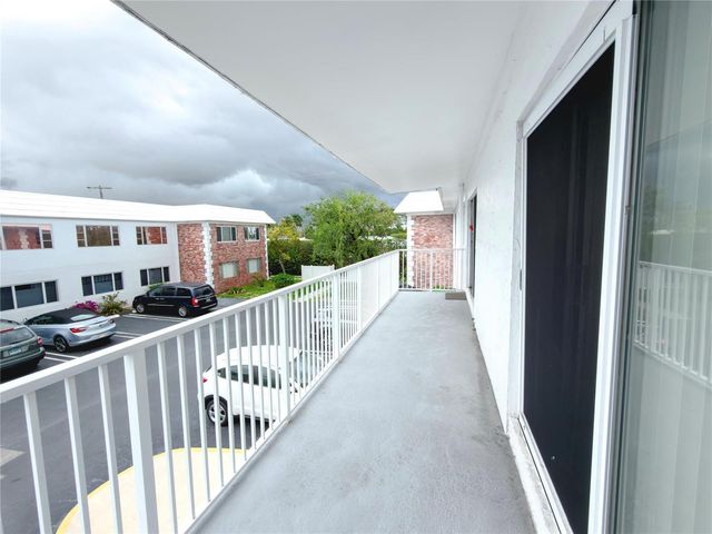 412 S Cypress Road 225, Pompano Beach, FL 33060