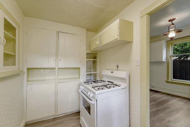 2313 W Bijou Street, Colorado Springs, CO 80904