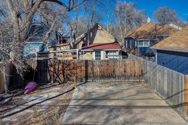 2313 W Bijou Street, Colorado Springs, CO 80904