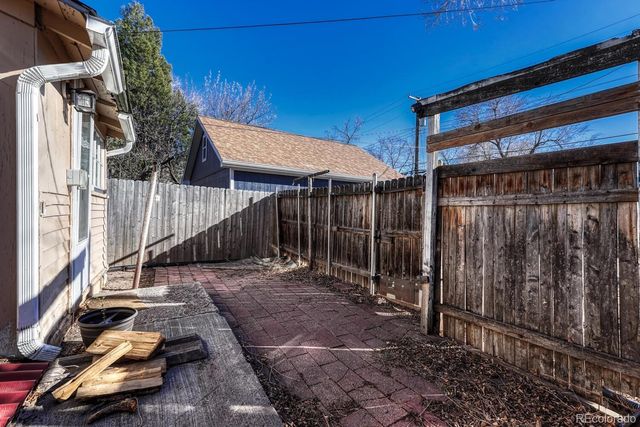2313 W Bijou Street, Colorado Springs, CO 80904