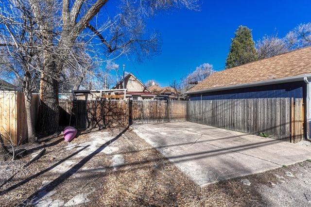 2313 W Bijou Street, Colorado Springs, CO 80904