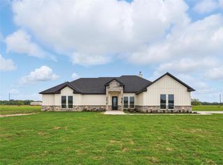 110 SE Private Rd 3178, Corsicana, TX 75109
