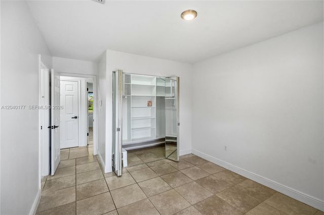 5113 SW 138th Ave Cir, Miami, FL 33175