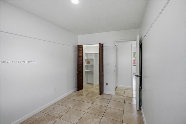 5113 SW 138th Ave Cir, Miami, FL 33175
