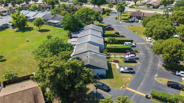 5113 SW 138th Ave Cir, Miami, FL 33175