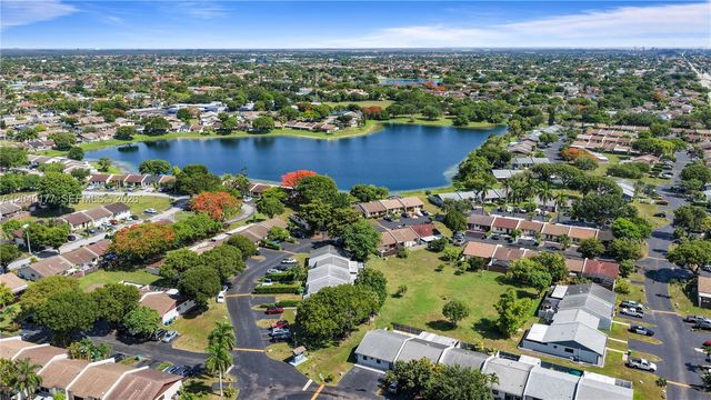 5113 SW 138th Ave Cir, Miami, FL 33175