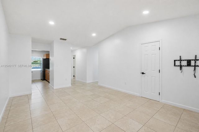 5113 SW 138th Ave Cir, Miami, FL 33175