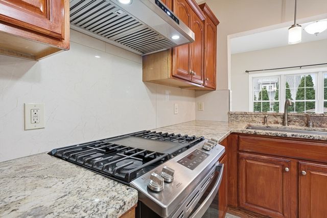 31 Church St 31, Mansfield, MA 02048