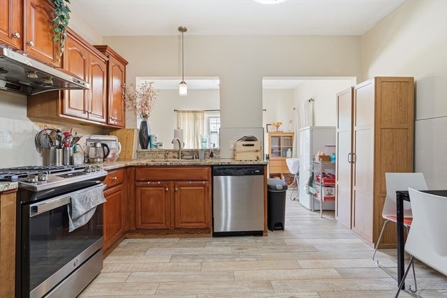 31 Church St 31, Mansfield, MA 02048