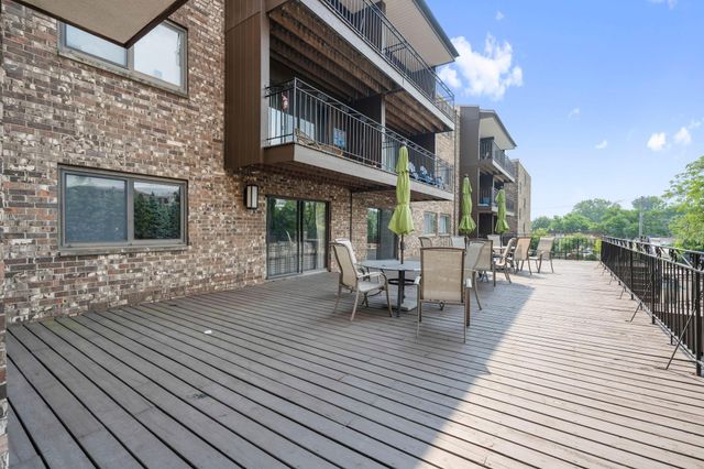 4120 Parklawn Avenue 231, Edina, MN 55435