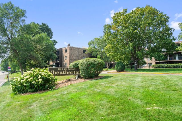 4120 Parklawn Avenue 231, Edina, MN 55435