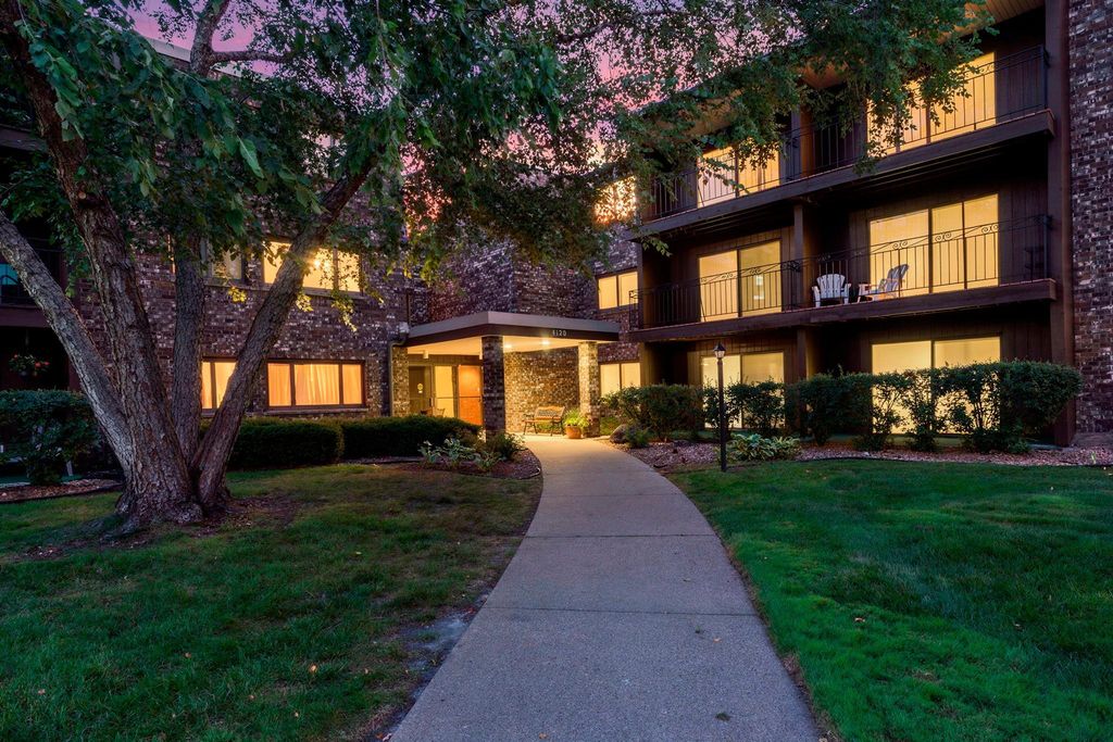 4120 Parklawn Avenue 231, Edina, MN 55435 — photo 2