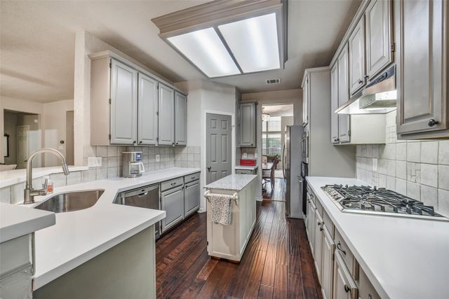 6702 Springcrest Drive, Sugar Land, TX 77479