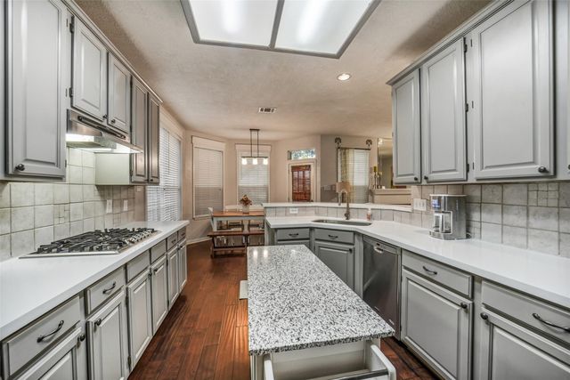 6702 Springcrest Drive, Sugar Land, TX 77479