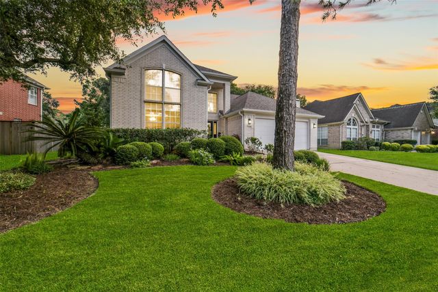 6702 Springcrest Drive, Sugar Land, TX 77479