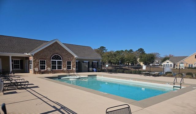 320-1 Hidden Creek Circle, Dothan, AL 36301