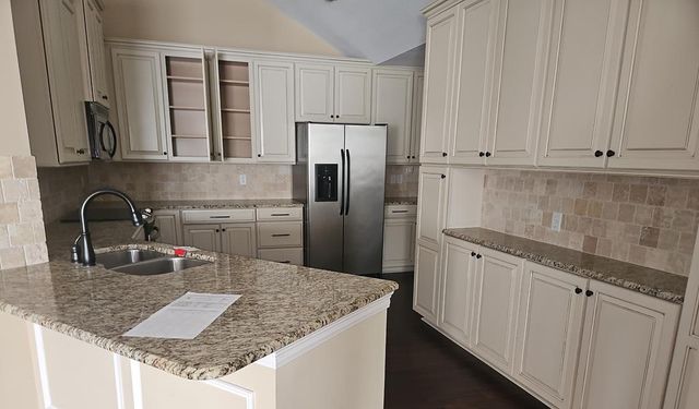 320-1 Hidden Creek Circle, Dothan, AL 36301