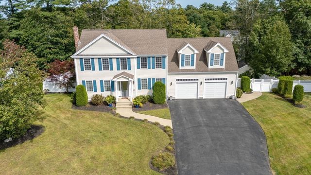 68 Metacomet Ave, Taunton, MA 02718