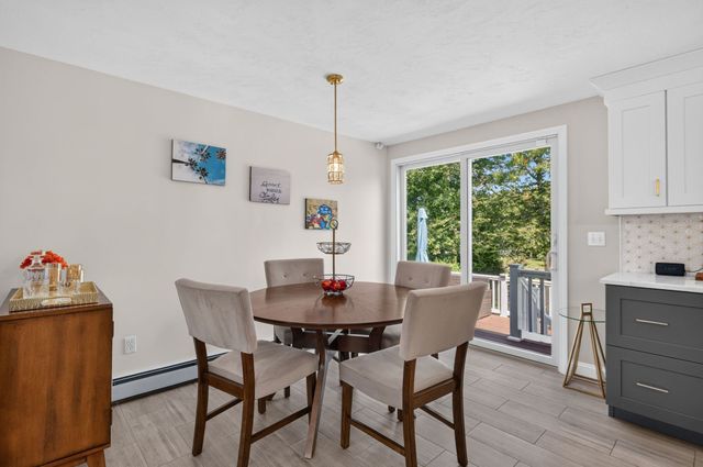 68 Metacomet Ave, Taunton, MA 02718