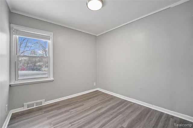 10760 Troy Street, Oak Park, MI 48237