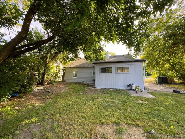 10760 Troy Street, Oak Park, MI 48237