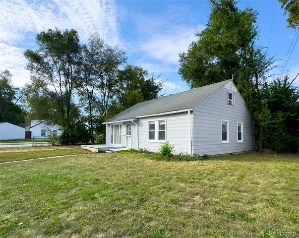 10760 Troy Street, Oak Park, MI 48237
