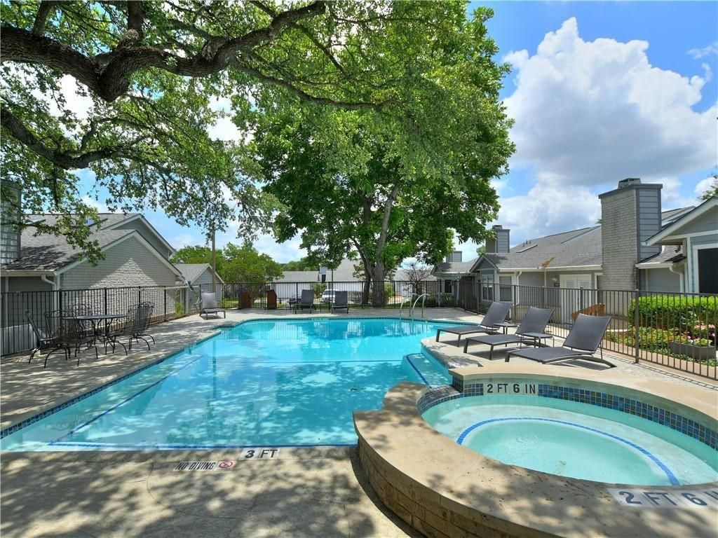 2001 Parker LN 129, Austin, TX 78741