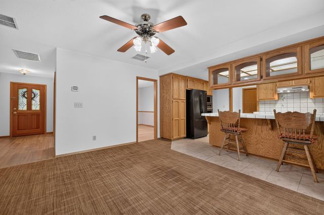 6460 Topaz Dr, Pollock Pines, CA 95726