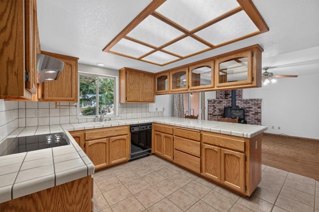 6460 Topaz Dr, Pollock Pines, CA 95726