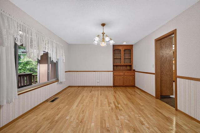 6460 Topaz Dr, Pollock Pines, CA 95726
