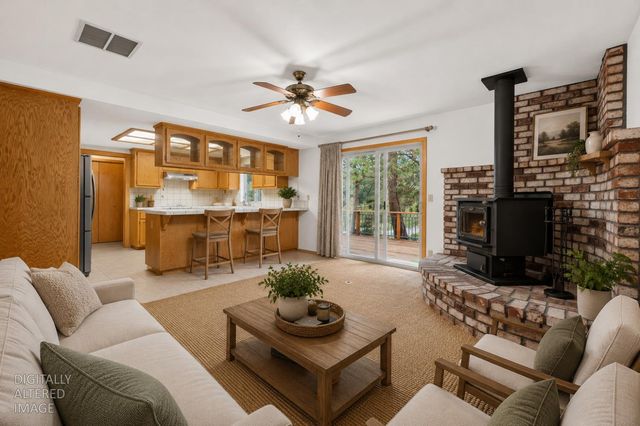 6460 Topaz Dr, Pollock Pines, CA 95726