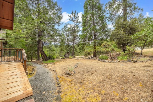 6460 Topaz Dr, Pollock Pines, CA 95726