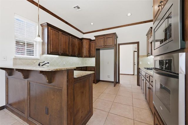 18003 Arbor Lane, Edmond, OK 73012