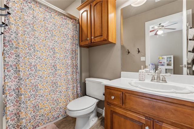 6826 Sunset Ridge Circle, Springdale, AR 72762